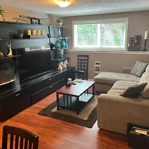 Cozy And Modern 3 Bedroom In Location! Hébergement de vacances Victoria