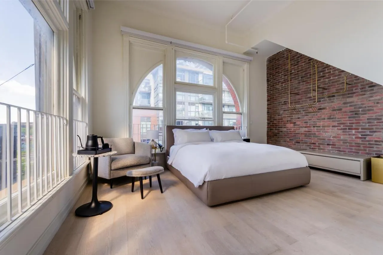****  Gladstone House Hotel Toronto Canada
